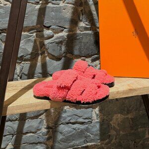 Hermès Rose Du Désert Chypre Shearling Sandals